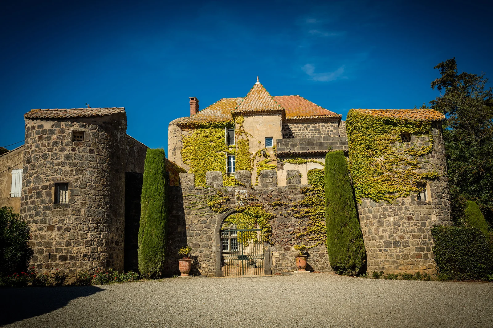 Domaine Preignes le Vieux — architecture